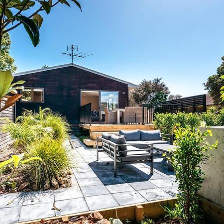 Relax On Ridge Villa Oneroa Bagian luar foto