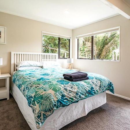 Relax On Ridge Villa Oneroa Bagian luar foto