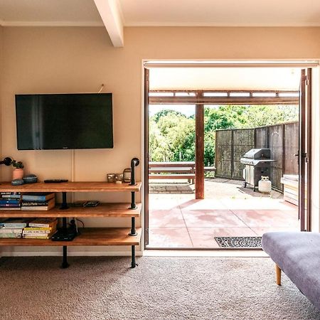 Relax On Ridge Villa Oneroa Bagian luar foto